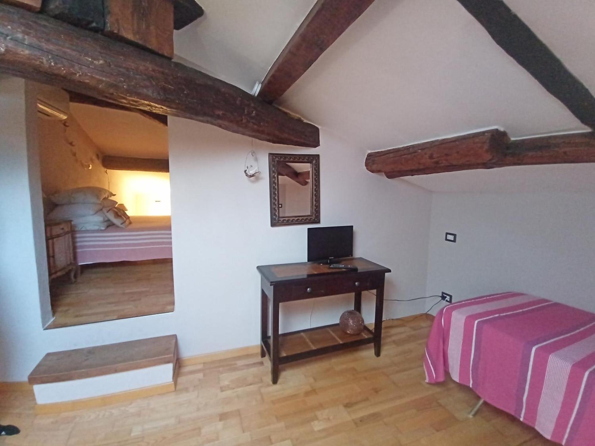 La Superba Ca' Zeneize Bed & Breakfast Foiano Della Chiana Luaran gambar